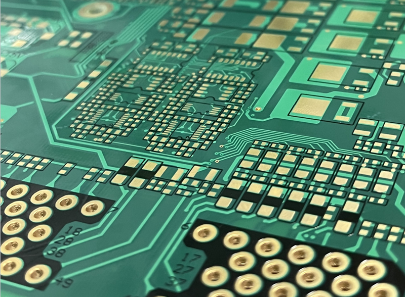 試產(chǎn)成功8層3階盲埋孔汽車控制主板，綠油沉金板。